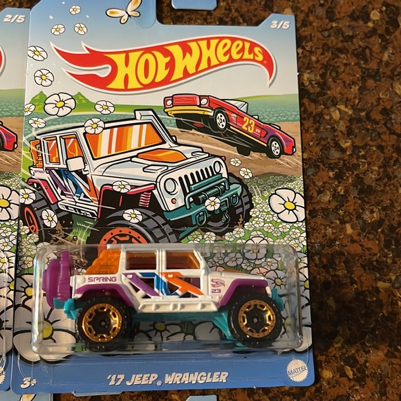 Spring 2023 Hot Wheels Lot of 5 - Picture 4 of 6
